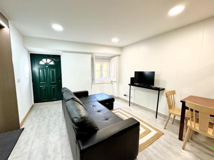 Apartamento Aconchegante Bairro Alto Lisbon Exterior photo